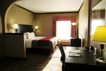 Quality Inn & Suites - 38