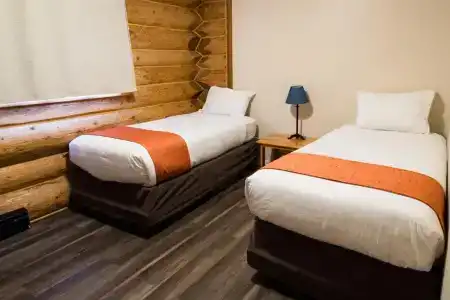Glacier House & Resort - 71
