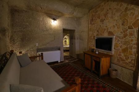 Sarnich Cave Suites - 58