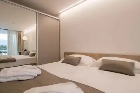 Joel Residence - 60