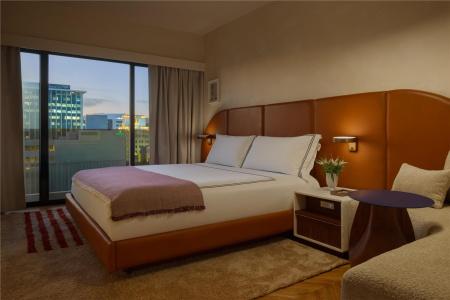 Sixty Beverly Hills - 47