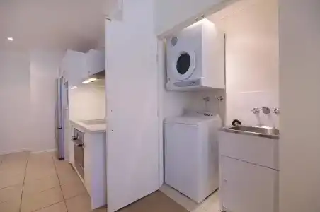 Macquarie Waters Boutique Apartment - 28
