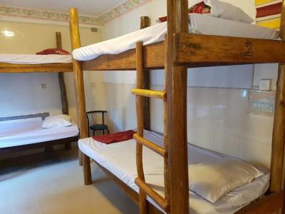 Invito Guesthouse - 4