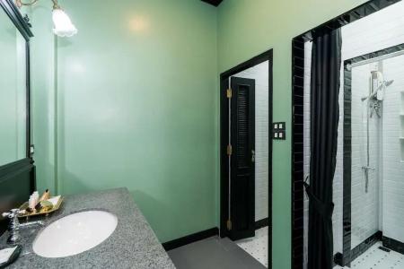 De Phanakron Boutique - 9