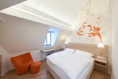 Victoria Nürnberg - 68