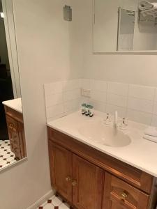 Macquarie Manor - 36