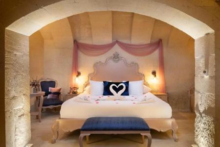 Elysion Cave Suites - 68
