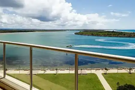 Rydges - 129
