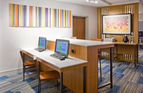 Holiday Inn Express and Suites Downtown, an IHG - 23