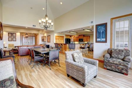 Grand Crowne by Capital Vacations - 187