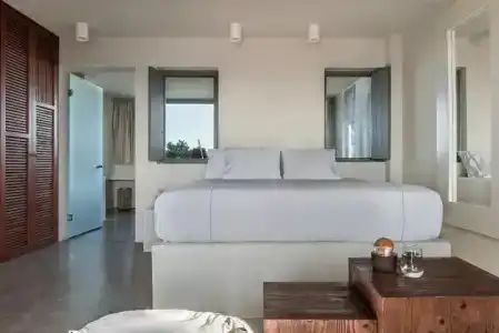 West East Suites - 73