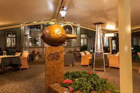 Tb Palace & Spa - 1