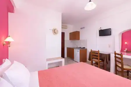 Mandilaria Studios - 103