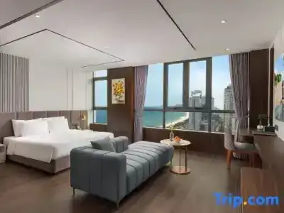 Le Hoang Beach Danang - 259