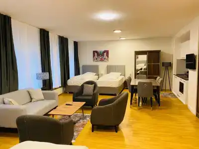 Akomo Bern - 3
