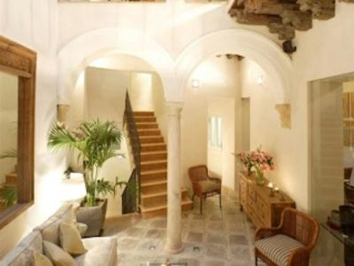 Boutique Corral del Rey - 1