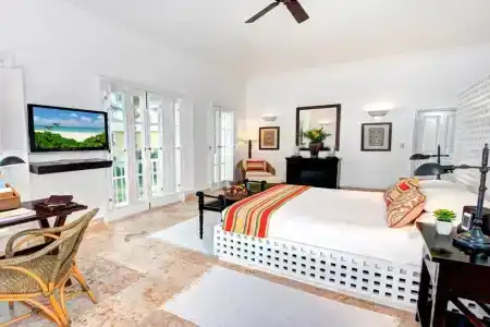 Tortuga Bay - 4