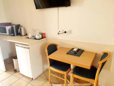 Rockhampton Palms Motor Inn - 18