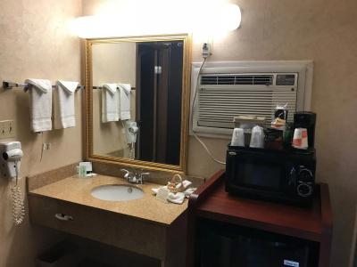 Quality Inn - 8