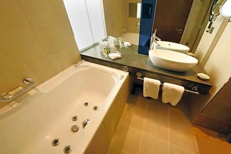 Hilton Manchester Deansgate - 82