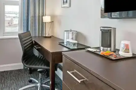 Wyndham Garden Long Island City - 4
