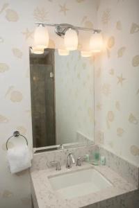 Franciscan Inn & Suites - 42