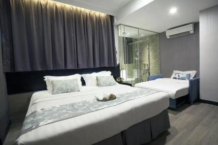 Ibis North Point - 98