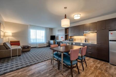 TownePlace Suites by Marriott Indianapolis Airport - 45