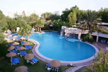 Shell Beach & Spa - 26