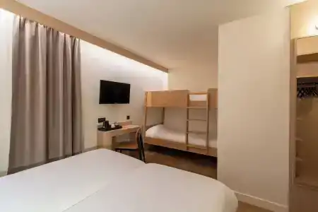 Kyriad Rouen Centre - 72