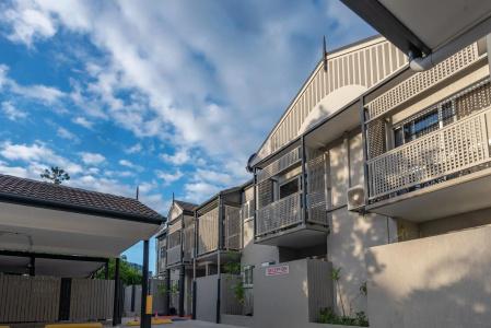 Benson Court - 18
