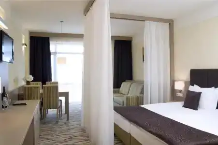 Flamingo Grand & Spa - 72