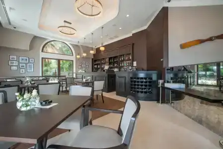 Boutique La Roche - 29