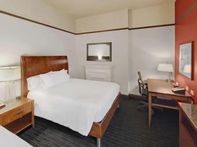 Hilton Garden Inn Downtown - 49