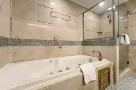 Chiangmai Grandview & Convention Center - Sha Extra Plus - 155
