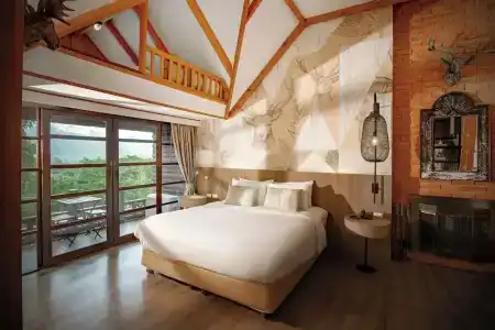 Issara Boutique Winery - 183