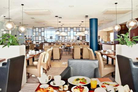 Courtyard by Marriott Dresden - 36