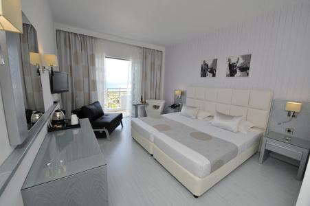 St George Spa & Beach Resort - 8