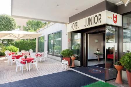 Junior - 22