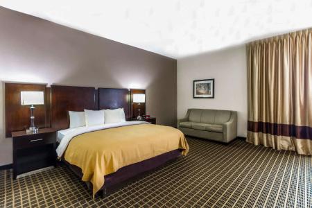 Clarion Inn & Suites Miami International Airport - 35