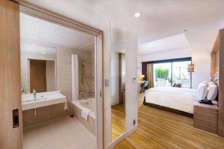 DoubleTree by Hilton Okinawa Chatan Resort - 7