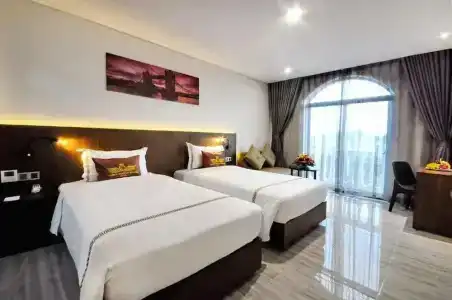 Crown Nguyen Hoang - 102