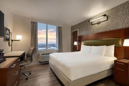 DoubleTree by Hilton New York Downtown - 47