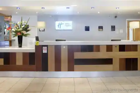 Holiday Inn Express Park Royal, An Ihg - 1