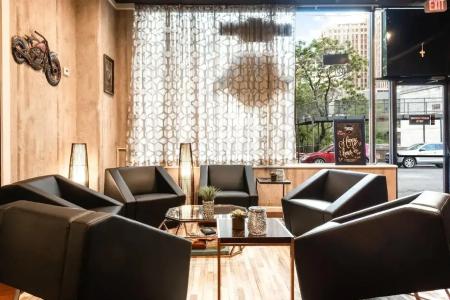 Riverwalk Plaza - 17