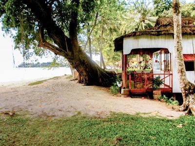 Bamboo Cottages - 20
