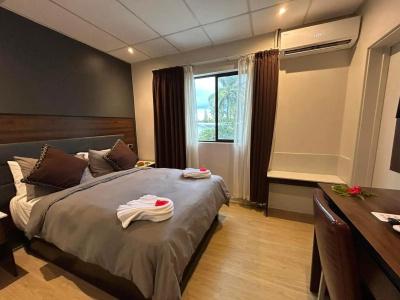 Smugglers Cove Beach Resort & - 34