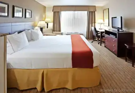 Holiday Inn Express & Suites Vancouver Mall-Portland Area - 5