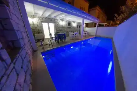 Zübeyde Hanım Alaçatı - 11