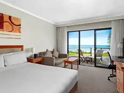 Rydges - 107